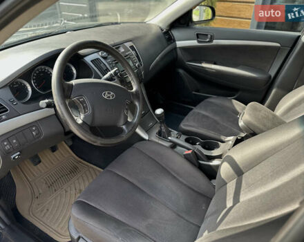 Черный Хендай Соната, объемом двигателя 2 л и пробегом 270 тыс. км за 5400 $, фото 27 на Automoto.ua