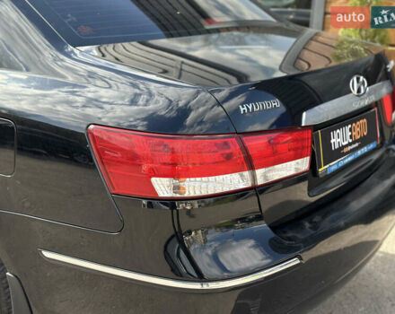 Черный Хендай Соната, объемом двигателя 2 л и пробегом 270 тыс. км за 5400 $, фото 12 на Automoto.ua