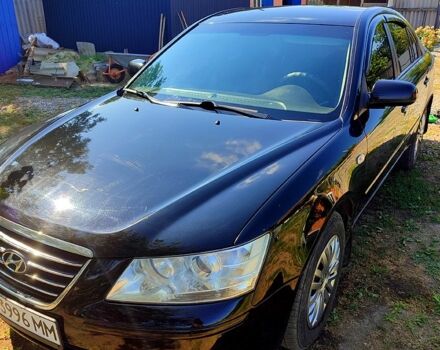 Черный Хендай Соната, объемом двигателя 2 л и пробегом 247 тыс. км за 5700 $, фото 2 на Automoto.ua