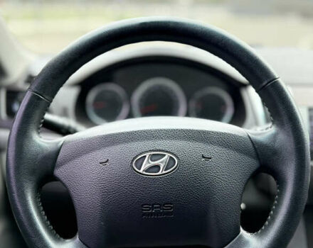 Хендай Соната 2008 у Миколаєві на Automoto.ua Чорний Хендай Соната, об'ємом двигуна 2 л та пробігом 231 тис. км за 5899 $, фото 10 на Automoto.ua