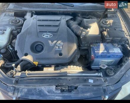 Чорний Хендай Соната, об'ємом двигуна 3.34 л та пробігом 259 тис. км за 7500 $, фото 1 на Automoto.ua