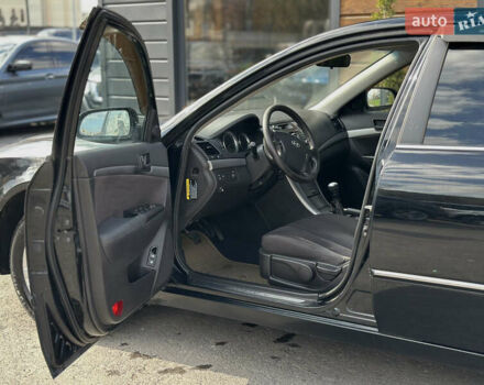 Черный Хендай Соната, объемом двигателя 2 л и пробегом 270 тыс. км за 5400 $, фото 21 на Automoto.ua