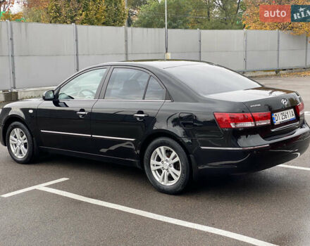Чорний Хендай Соната, об'ємом двигуна 2 л та пробігом 150 тис. км за 6800 $, фото 4 на Automoto.ua