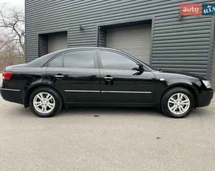 Черный Хендай Соната, объемом двигателя 2 л и пробегом 110 тыс. км за 9700 $, фото 22 на Automoto.ua