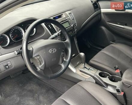 Черный Хендай Соната, объемом двигателя 2 л и пробегом 110 тыс. км за 9700 $, фото 31 на Automoto.ua