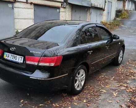 Черный Хендай Соната, объемом двигателя 2 л и пробегом 224 тыс. км за 6500 $, фото 6 на Automoto.ua