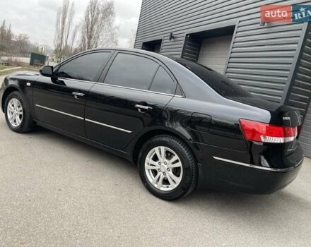 Черный Хендай Соната, объемом двигателя 2 л и пробегом 110 тыс. км за 9700 $, фото 9 на Automoto.ua