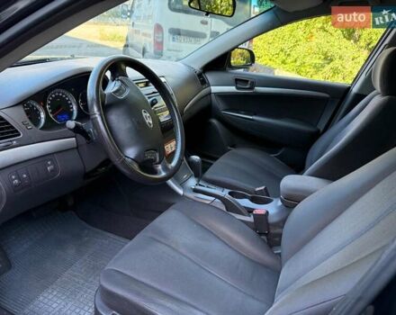 Чорний Хендай Соната, об'ємом двигуна 2 л та пробігом 109 тис. км за 6990 $, фото 10 на Automoto.ua