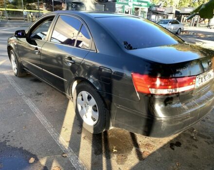 Черный Хендай Соната, объемом двигателя 2 л и пробегом 250 тыс. км за 6300 $, фото 2 на Automoto.ua