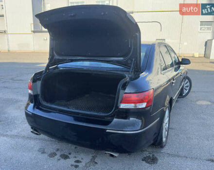 Черный Хендай Соната, объемом двигателя 3.3 л и пробегом 287 тыс. км за 4999 $, фото 10 на Automoto.ua