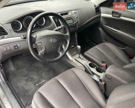Черный Хендай Соната, объемом двигателя 2 л и пробегом 110 тыс. км за 9700 $, фото 28 на Automoto.ua