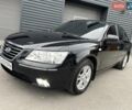 Черный Хендай Соната, объемом двигателя 2 л и пробегом 110 тыс. км за 9700 $, фото 4 на Automoto.ua