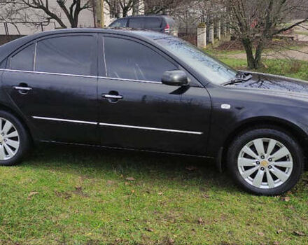 Черный Хендай Соната, объемом двигателя 2.4 л и пробегом 275 тыс. км за 6000 $, фото 6 на Automoto.ua