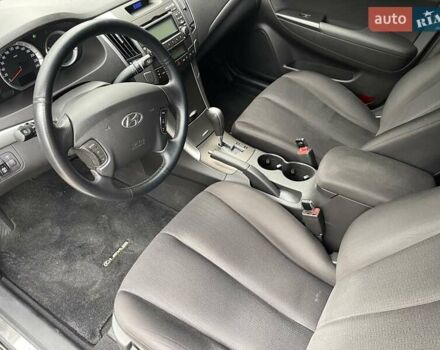 Черный Хендай Соната, объемом двигателя 2 л и пробегом 110 тыс. км за 9700 $, фото 29 на Automoto.ua