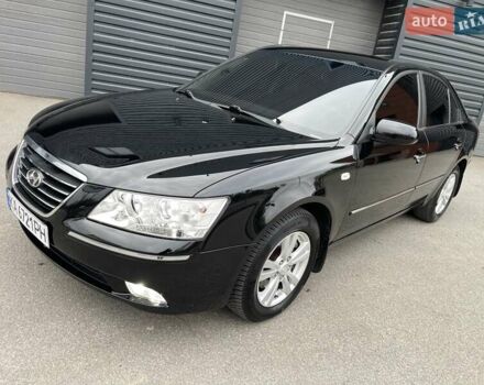 Черный Хендай Соната, объемом двигателя 2 л и пробегом 110 тыс. км за 9700 $, фото 5 на Automoto.ua