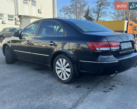 Черный Хендай Соната, объемом двигателя 3.3 л и пробегом 287 тыс. км за 4999 $, фото 5 на Automoto.ua