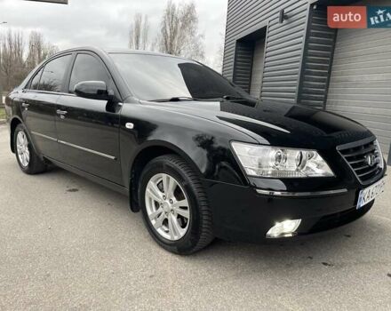 Черный Хендай Соната, объемом двигателя 2 л и пробегом 110 тыс. км за 9700 $, фото 24 на Automoto.ua