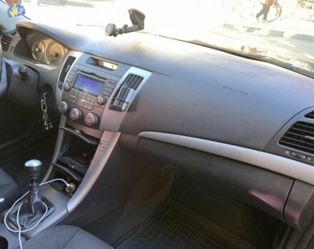 Черный Хендай Соната, объемом двигателя 2 л и пробегом 250 тыс. км за 6300 $, фото 9 на Automoto.ua