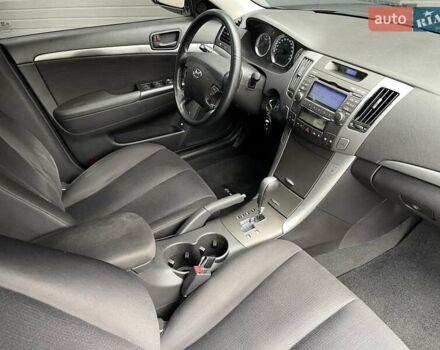 Черный Хендай Соната, объемом двигателя 2 л и пробегом 110 тыс. км за 9700 $, фото 43 на Automoto.ua