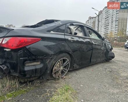 Черный Хендай Соната, объемом двигателя 2.36 л и пробегом 260 тыс. км за 2000 $, фото 3 на Automoto.ua