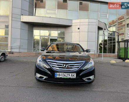 Черный Хендай Соната, объемом двигателя 2.4 л и пробегом 270 тыс. км за 9200 $, фото 2 на Automoto.ua