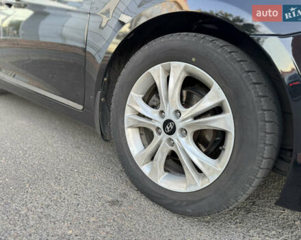 Черный Хендай Соната, объемом двигателя 2.4 л и пробегом 270 тыс. км за 9200 $, фото 19 на Automoto.ua