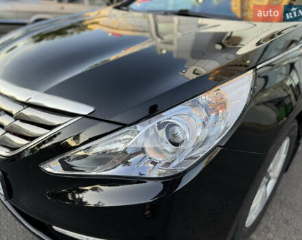 Черный Хендай Соната, объемом двигателя 2.4 л и пробегом 270 тыс. км за 9200 $, фото 6 на Automoto.ua