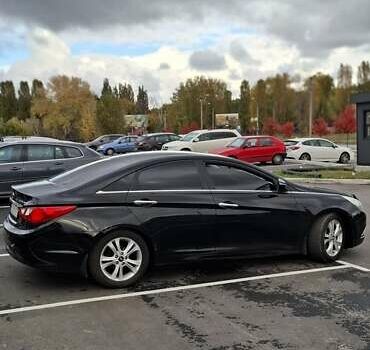 Чорний Хендай Соната, об'ємом двигуна 2.4 л та пробігом 208 тис. км за 8600 $, фото 5 на Automoto.ua