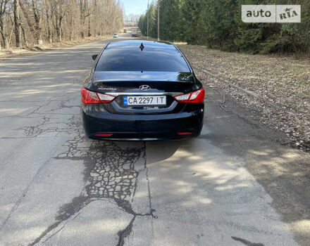 Чорний Хендай Соната, об'ємом двигуна 2.4 л та пробігом 131 тис. км за 8400 $, фото 4 на Automoto.ua