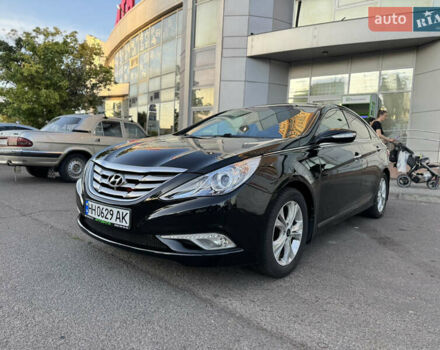 Черный Хендай Соната, объемом двигателя 2.4 л и пробегом 270 тыс. км за 9200 $, фото 1 на Automoto.ua