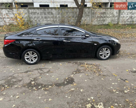 Черный Хендай Соната, объемом двигателя 2 л и пробегом 330 тыс. км за 7400 $, фото 7 на Automoto.ua