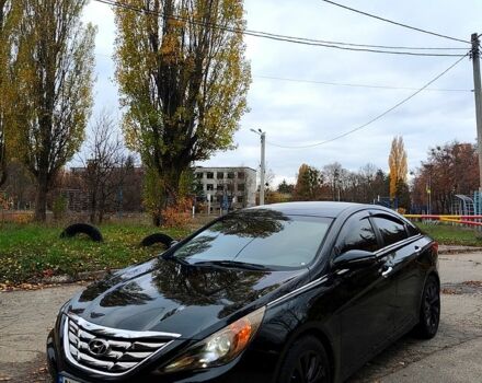 Чорний Хендай Соната, об'ємом двигуна 2 л та пробігом 216 тис. км за 7650 $, фото 1 на Automoto.ua