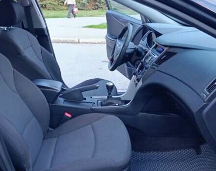 Хендай Соната 2011 в Желтых Водах на Automoto.ua Черный Хендай Соната, объемом двигателя 2 л и пробегом 133 тыс. км за 7800 $, фото 10 на Automoto.ua