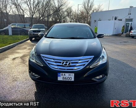 Черный Хендай Соната, объемом двигателя 2.4 л и пробегом 200 тыс. км за 7600 $, фото 1 на Automoto.ua