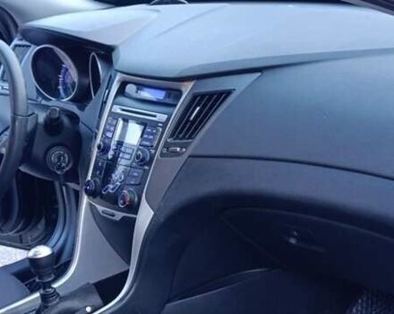 Хендай Соната 2011 в Желтых Водах на Automoto.ua Черный Хендай Соната, объемом двигателя 2 л и пробегом 133 тыс. км за 7800 $, фото 11 на Automoto.ua