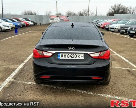 Чорний Хендай Соната, об'ємом двигуна 2.4 л та пробігом 144 тис. км за 7600 $, фото 3 на Automoto.ua