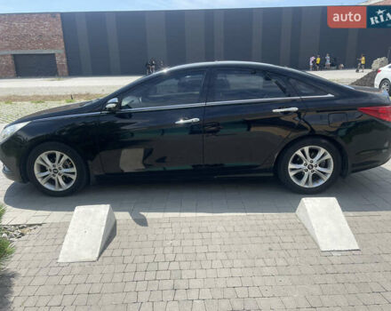 Черный Хендай Соната, объемом двигателя 2.36 л и пробегом 212 тыс. км за 9700 $, фото 4 на Automoto.ua