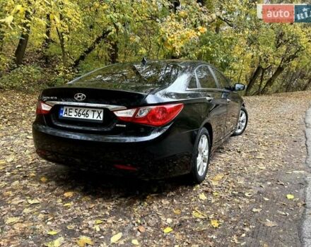 Чорний Хендай Соната, об'ємом двигуна 2.36 л та пробігом 165 тис. км за 9900 $, фото 5 на Automoto.ua