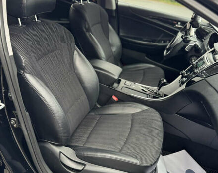 Хендай Соната 2011 у Вінниці на Automoto.ua Чорний Хендай Соната, об'ємом двигуна 2 л та пробігом 118 тис. км за 9500 $, фото 29 на Automoto.ua