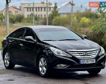 Черный Хендай Соната, объемом двигателя 2 л и пробегом 118 тыс. км за 9500 $, фото 4 на Automoto.ua