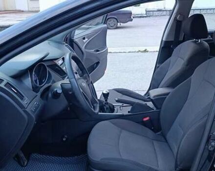 Хендай Соната 2011 в Желтых Водах на Automoto.ua Черный Хендай Соната, объемом двигателя 2 л и пробегом 133 тыс. км за 7800 $, фото 17 на Automoto.ua