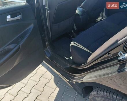 Черный Хендай Соната, объемом двигателя 2 л и пробегом 180 тыс. км за 7500 $, фото 14 на Automoto.ua