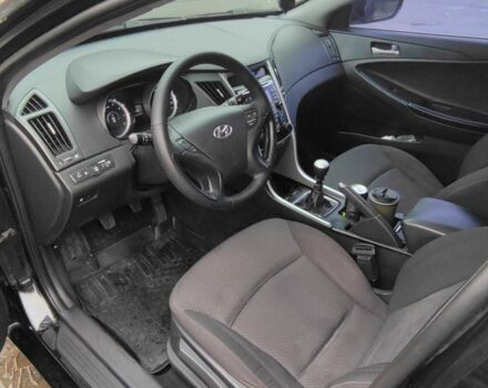 Черный Хендай Соната, объемом двигателя 2 л и пробегом 292 тыс. км за 7000 $, фото 6 на Automoto.ua