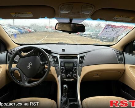 Чорний Хендай Соната, об'ємом двигуна 2.4 л та пробігом 144 тис. км за 7600 $, фото 7 на Automoto.ua