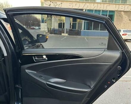 Черный Хендай Соната, объемом двигателя 2 л и пробегом 216 тыс. км за 8750 $, фото 12 на Automoto.ua