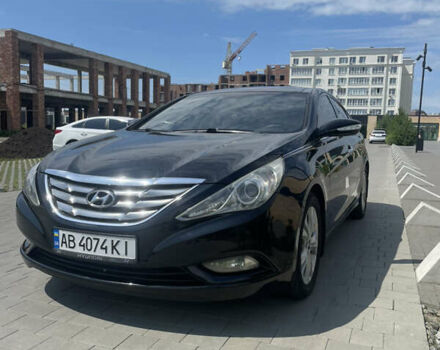 Черный Хендай Соната, объемом двигателя 2.36 л и пробегом 212 тыс. км за 9700 $, фото 1 на Automoto.ua