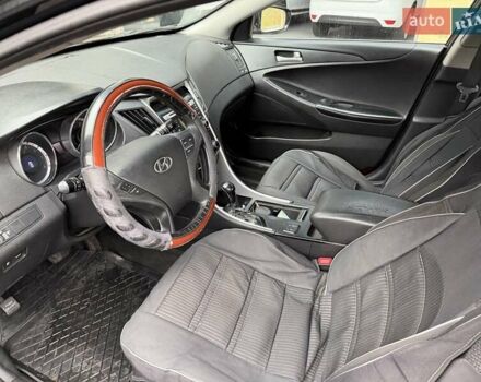 Черный Хендай Соната, объемом двигателя 2 л и пробегом 200 тыс. км за 5999 $, фото 34 на Automoto.ua