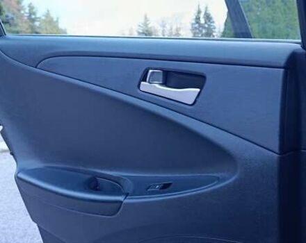 Хендай Соната 2011 в Желтых Водах на Automoto.ua Черный Хендай Соната, объемом двигателя 2 л и пробегом 133 тыс. км за 7800 $, фото 2 на Automoto.ua