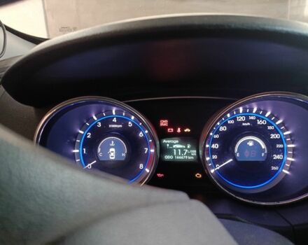 Черный Хендай Соната, объемом двигателя 2 л и пробегом 166 тыс. км за 9500 $, фото 6 на Automoto.ua