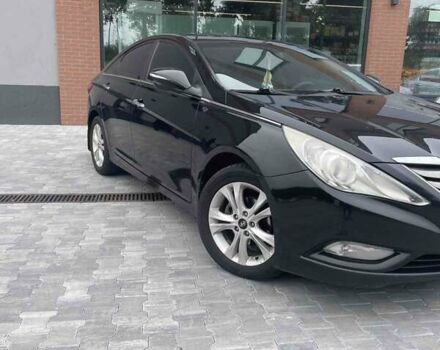Черный Хендай Соната, объемом двигателя 2.36 л и пробегом 180 тыс. км за 8700 $, фото 3 на Automoto.ua
